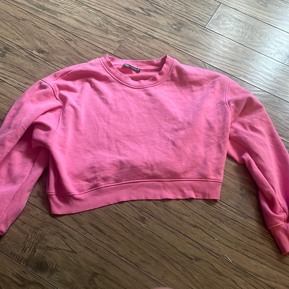 Zara pink CROPPED sweatshirt